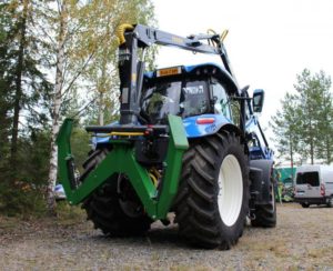hydraulická ruka na traktoru